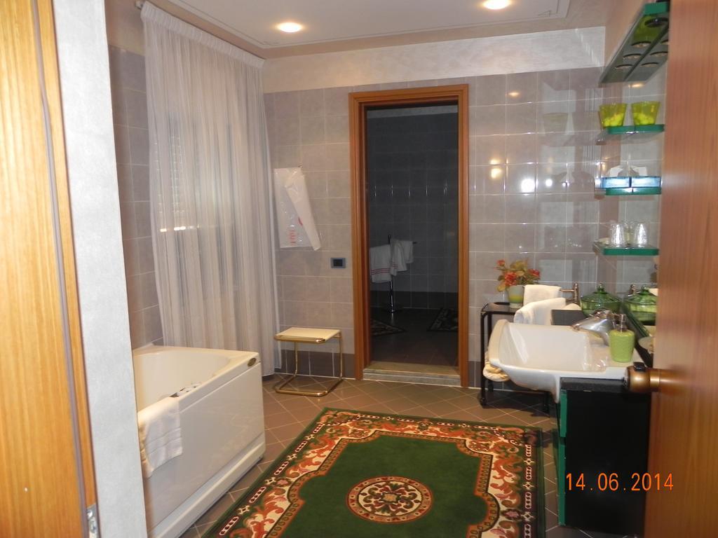 Hotel La Ruota Pianfei Szoba fotó