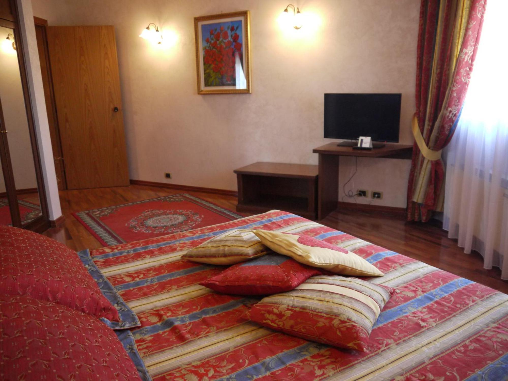 Hotel La Ruota Pianfei Kültér fotó