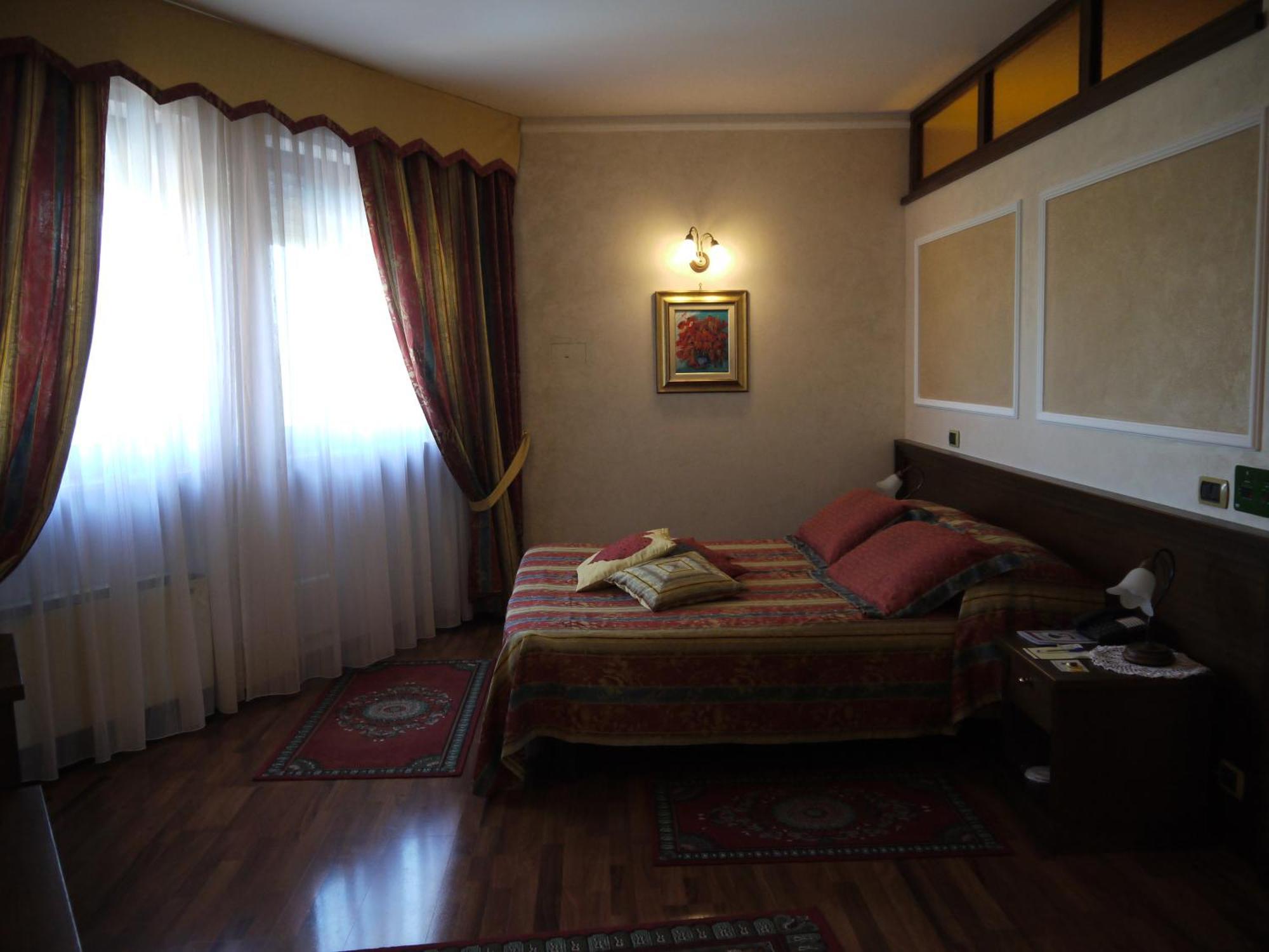 Hotel La Ruota Pianfei Kültér fotó