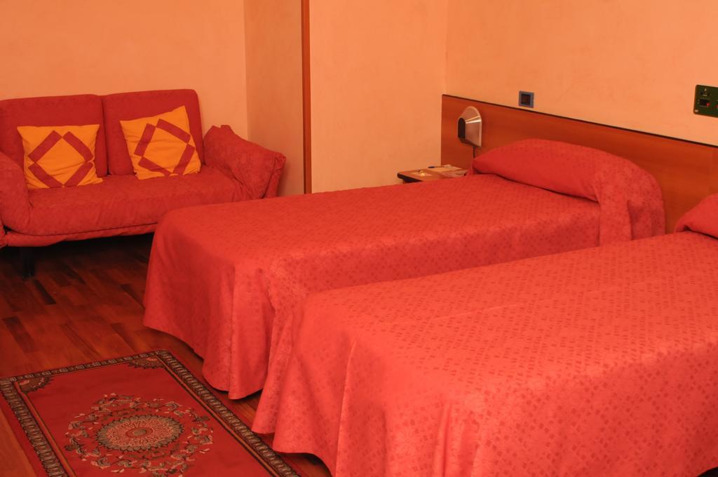 Hotel La Ruota Pianfei Kültér fotó